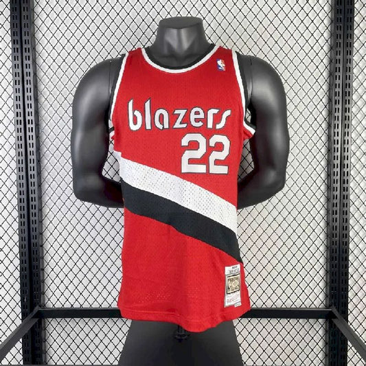 Camisa masculina M&N 1983/84 Clyde Drexler vermelha retrô