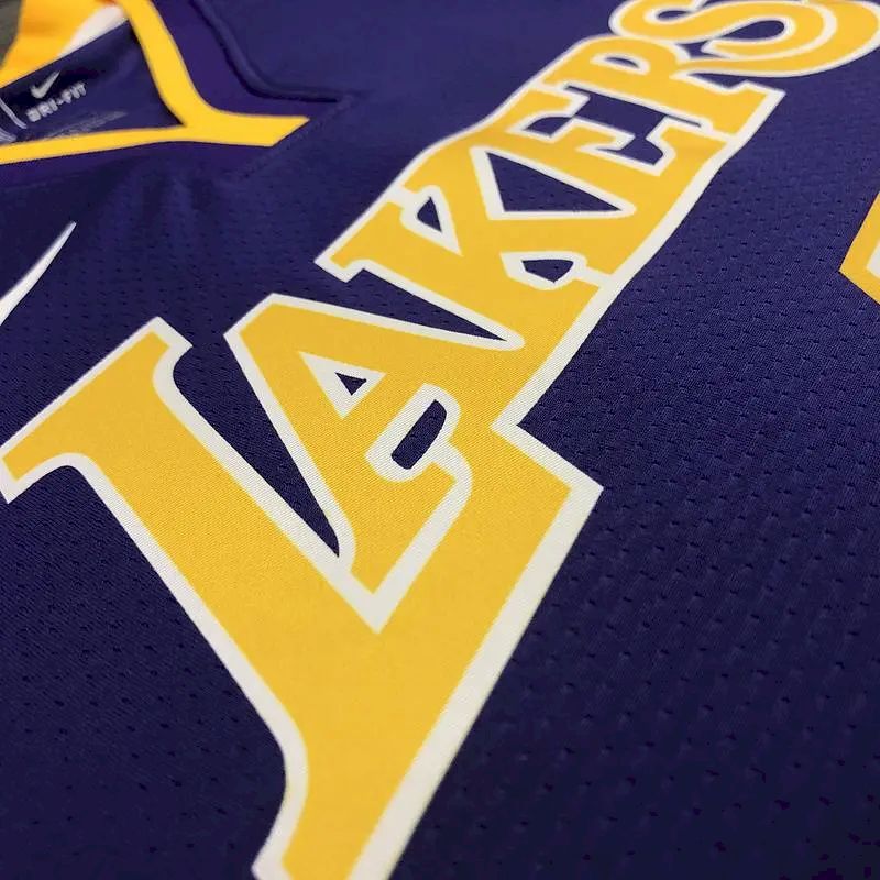Camisa LeBron James Masculina Roxa 2020-21 Versão Jogador – Edição Clássica Retrô
