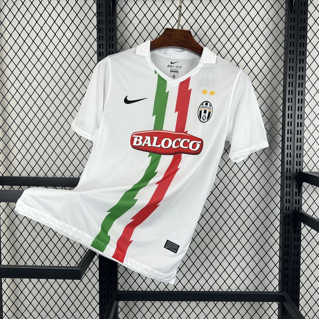 Camisa retrô reserva da Juventus 2010/11