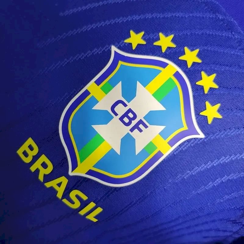 Camisa reserva do Brasil para a Copa do Mundo de 2022, versão jogadora