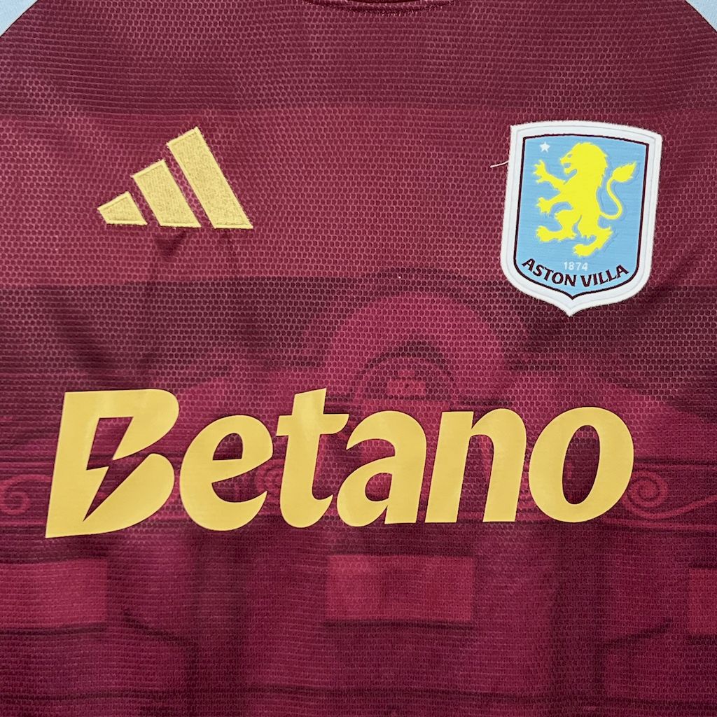 Camisa titular do Aston Villa 2025/26