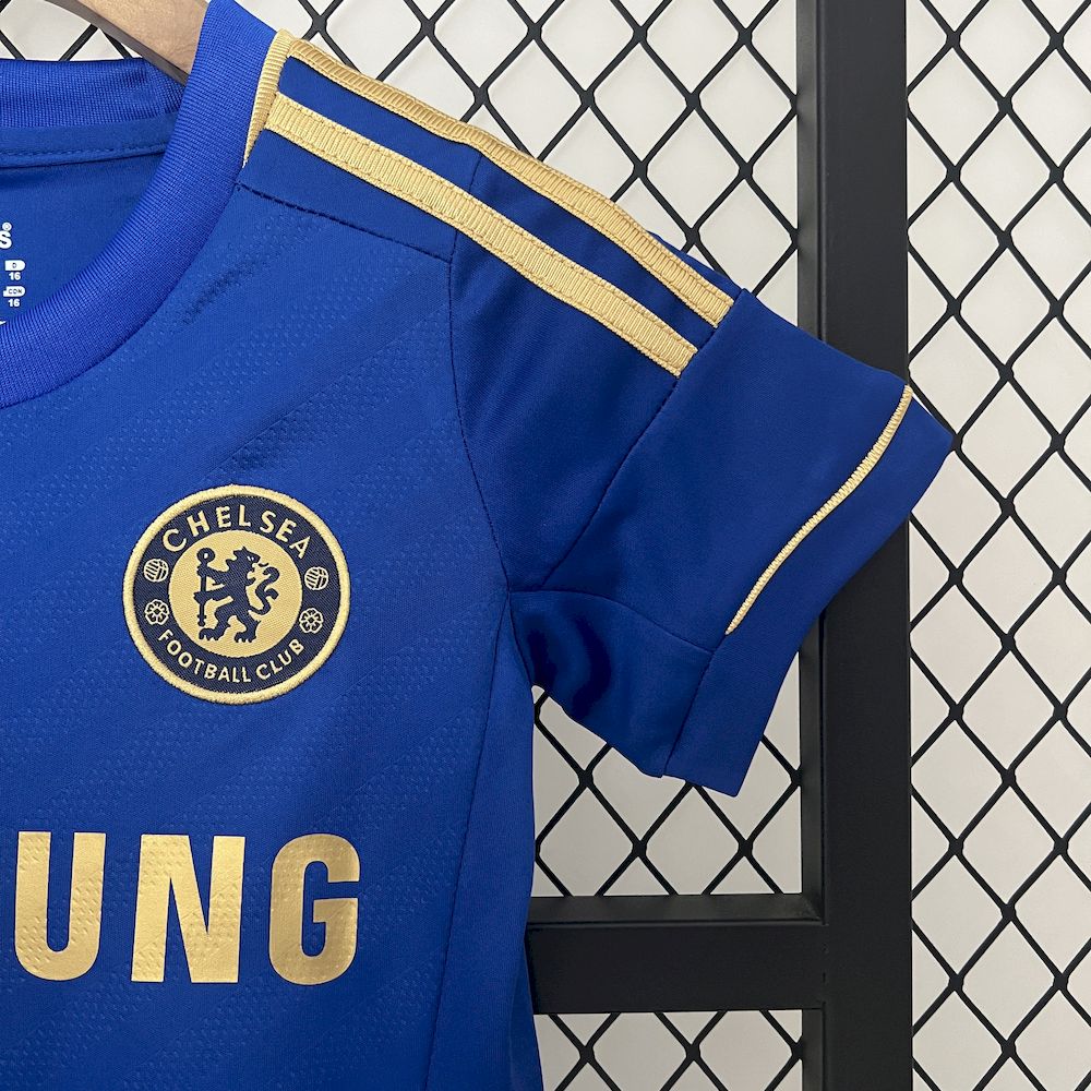 Camisa e shorts retrô infantil Chelsea 2012/13