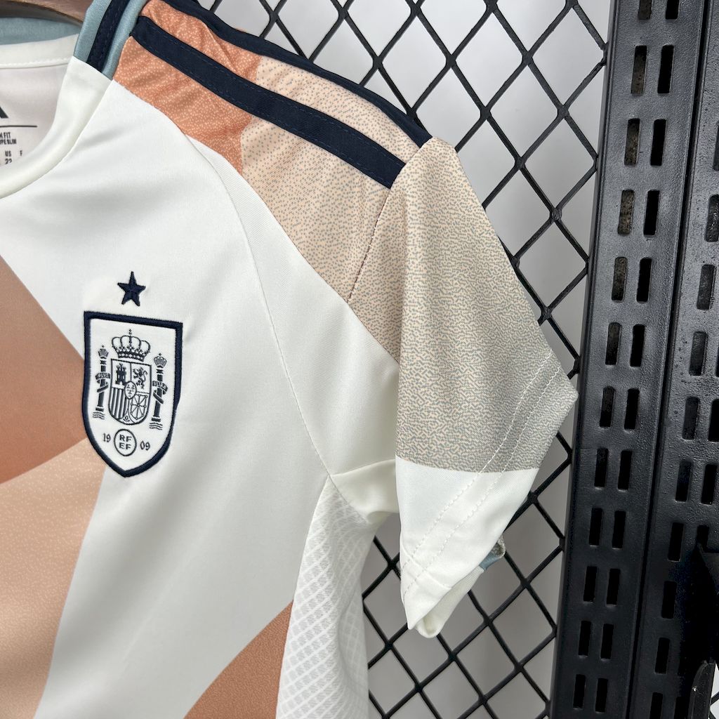 Spain 2025/26 Away Kids Kit