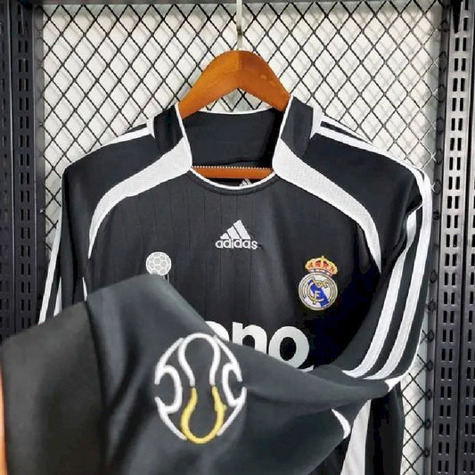 Camisa retrô de manga comprida reserva do Real Madrid 2006/07
