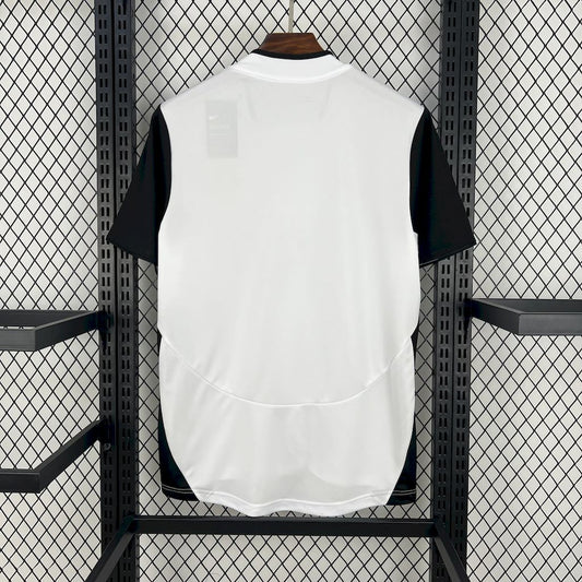 Camisa retrô do Valencia CF para a final da Copa UEFA 2003/2004