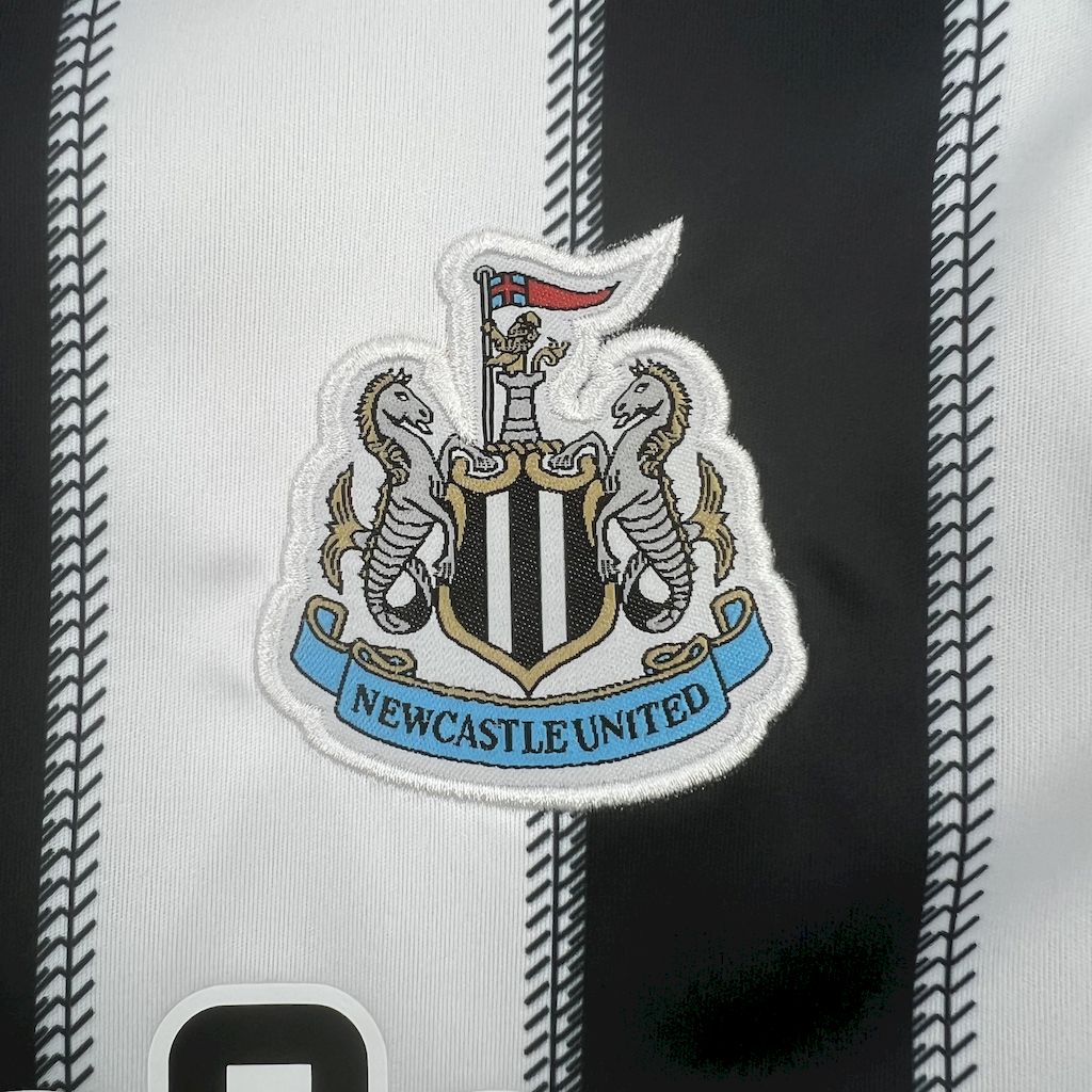 Newcastle United 2025/26 Home Kids Kit