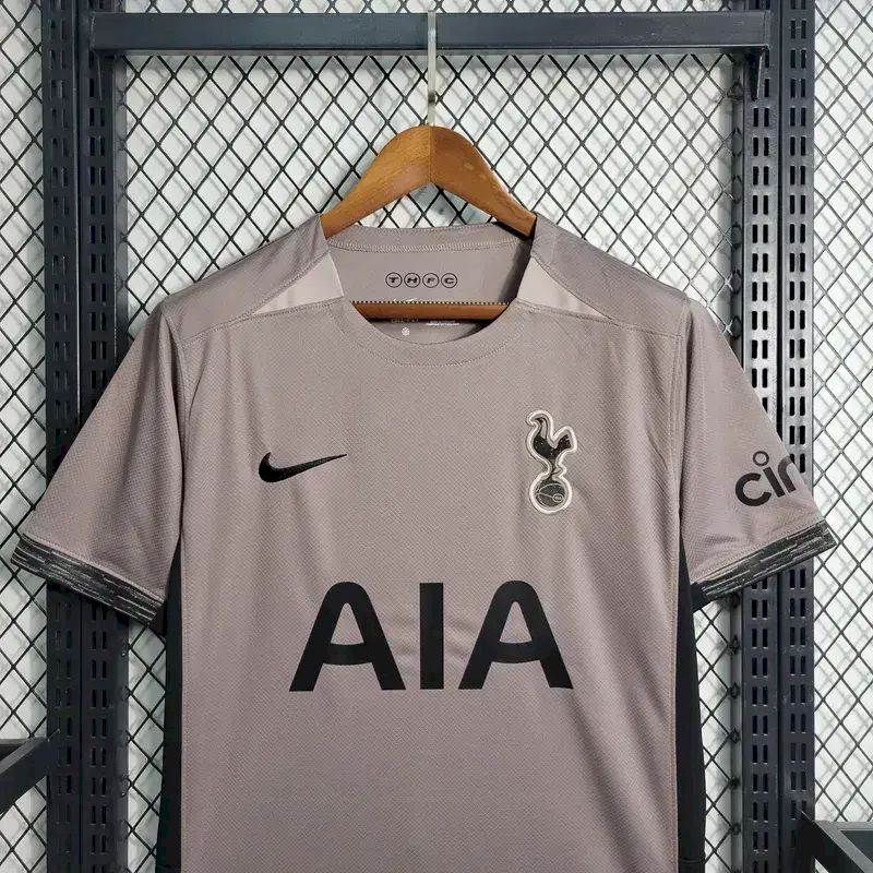 Terceira camisa do Tottenham Hotspur 2023/24