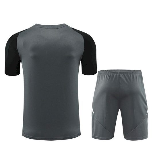 Camisa de treino adulto + short Manchester United 2024/25 14001