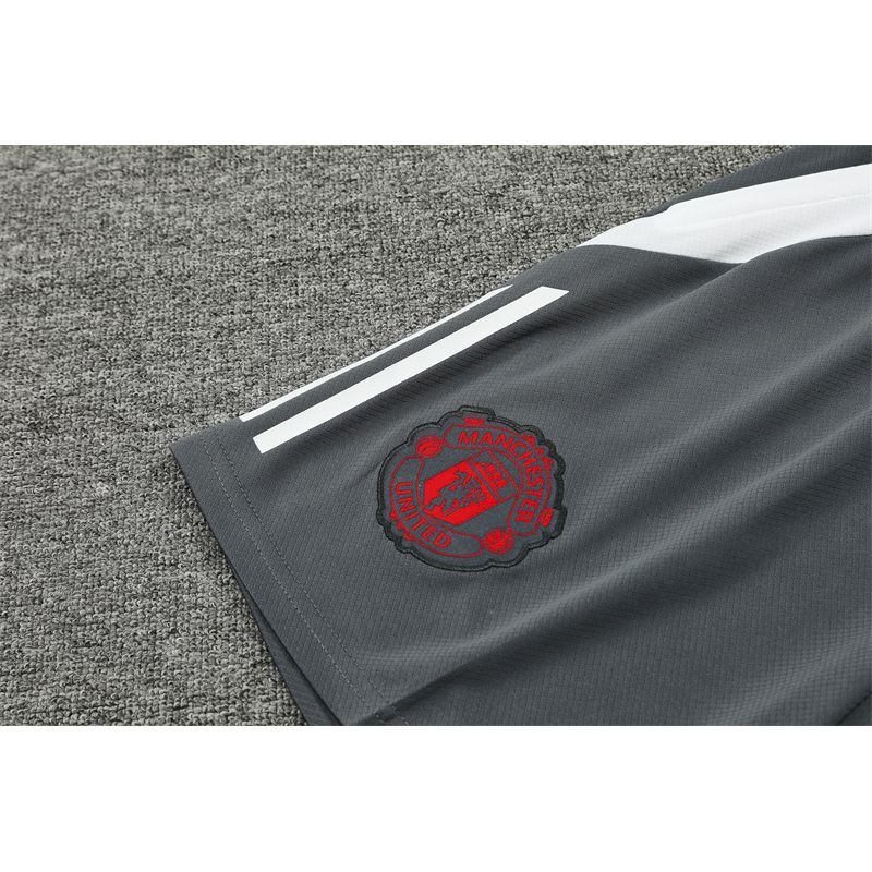 Camisa de treino adulto + short Manchester United 2024/25 14001