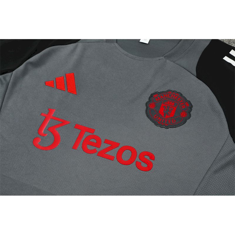 Camisa de treino adulto + short Manchester United 2024/25 14001