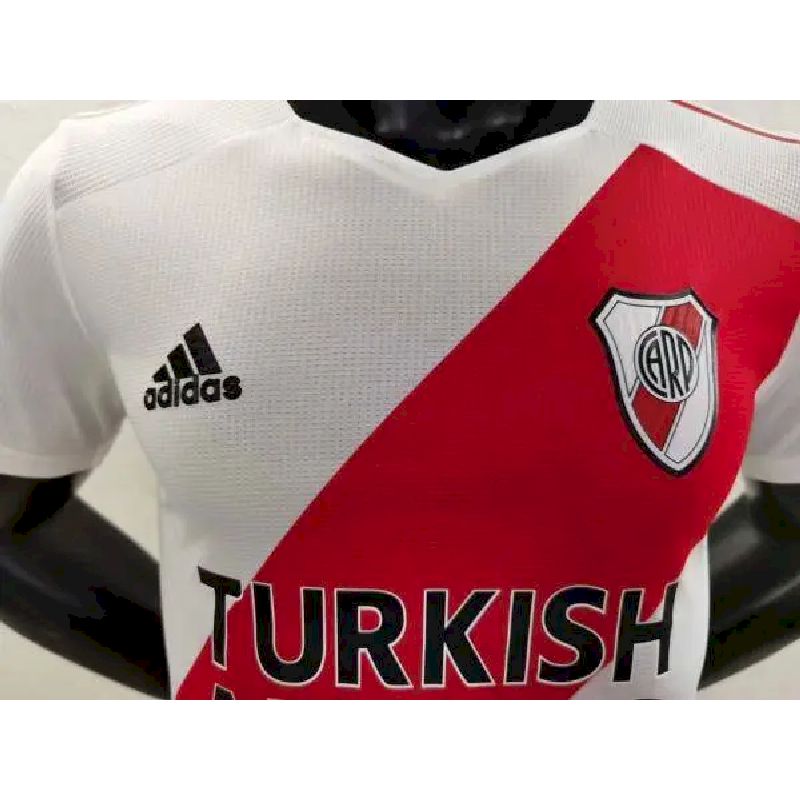 Camisa do River Plate comemorativa dos 120 anos da temporada 2021/22, versão jogadora