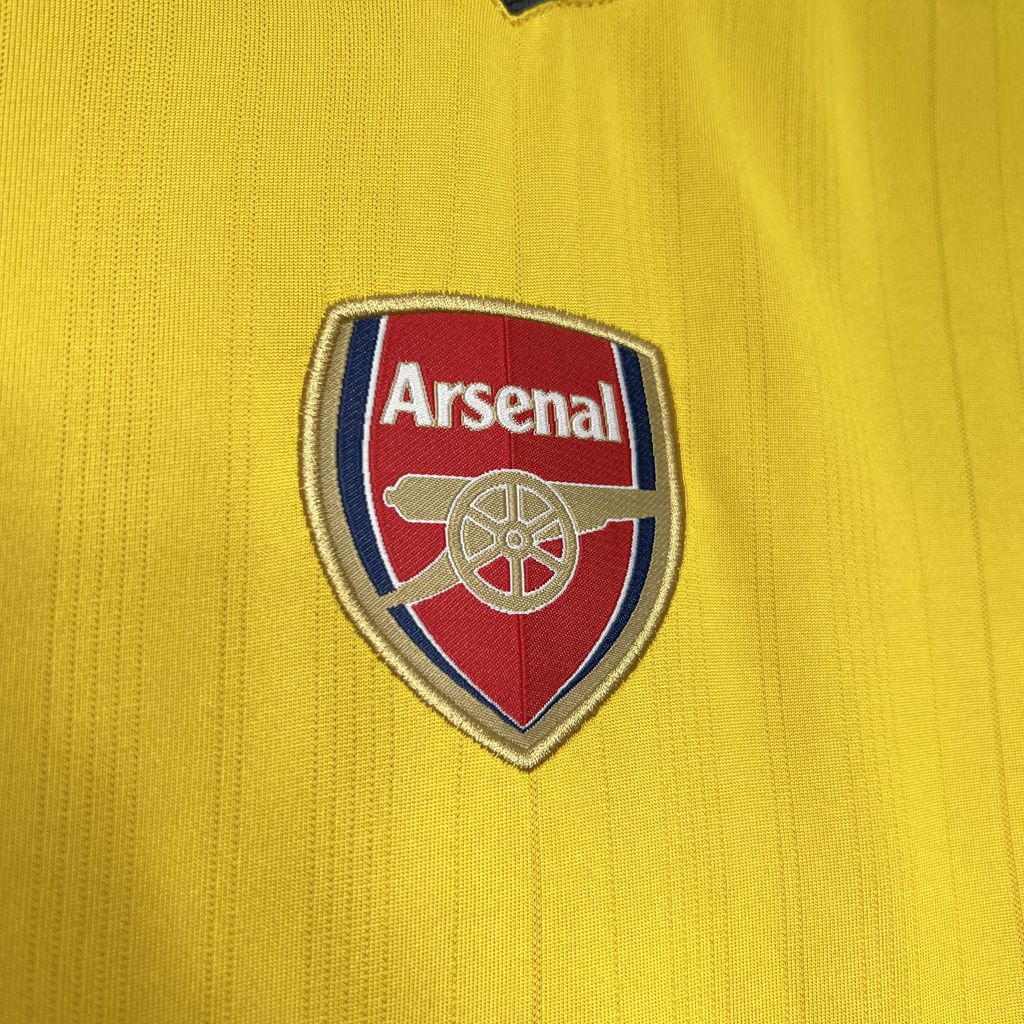 Camisa retrô reserva do Arsenal 2005/06