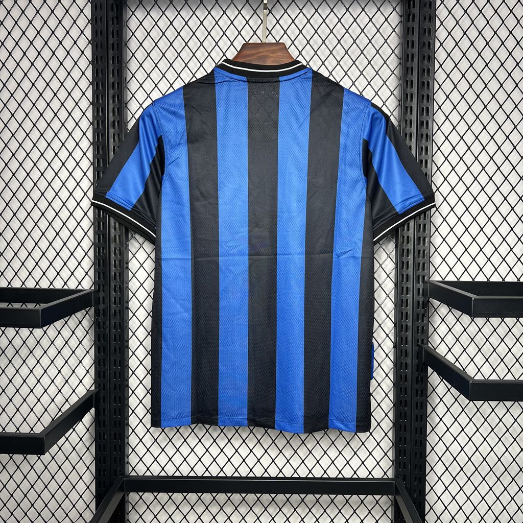 Camisa retrô da Inter de Milão 2009/10