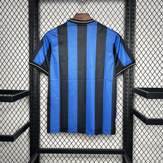 Camisa retrô da Inter de Milão 2009/10