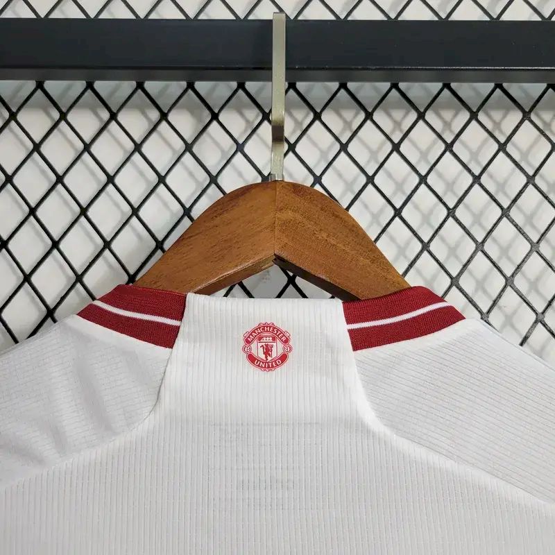 Terceira camisa do Manchester United 2023/24