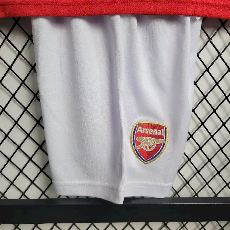 Camisa e shorts retrô infantil do Arsenal 2004/05