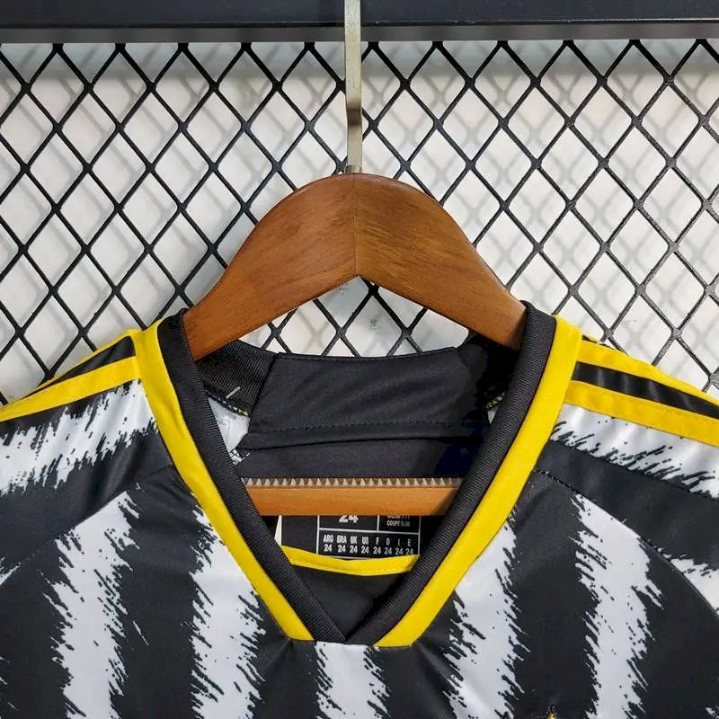Juventus 2023/24 Home Kids Kit