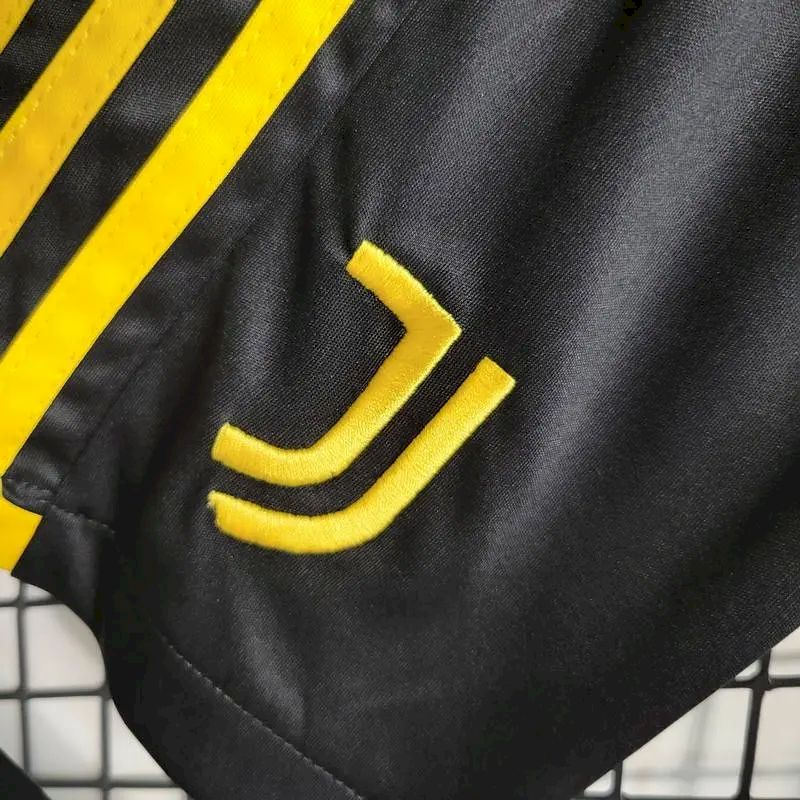 Juventus 2023/24 Home Kids Kit