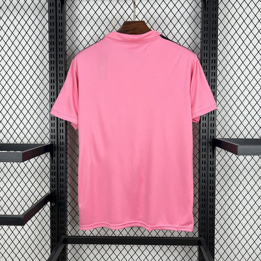 Camisa Rosa Edição Especial do Real Madrid 2025/26