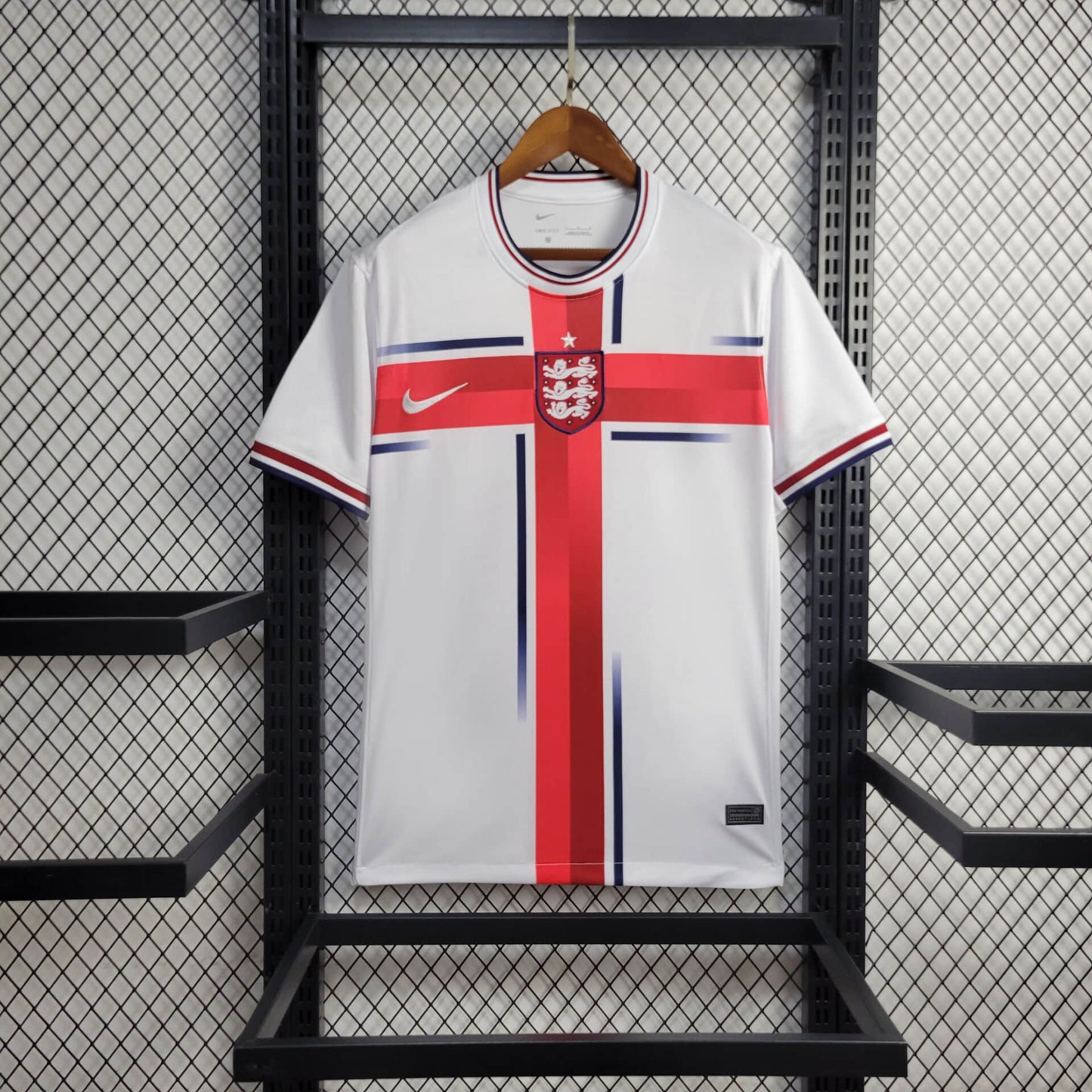 Camisa pré-jogo da Inglaterra para a Eurocopa 2024/25