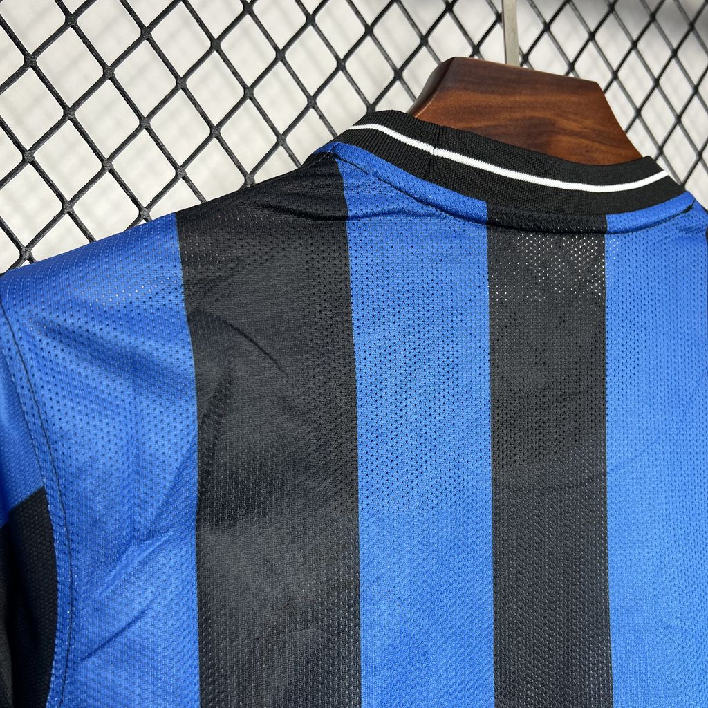 Camisa retrô da Inter de Milão 2009/10