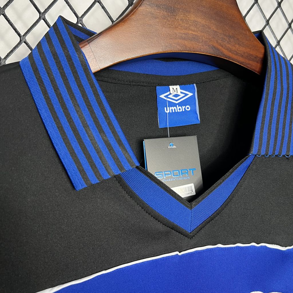 Camisa retrô azul de goleiro do Flamengo 1999