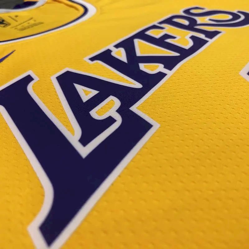 Camisa LeBron James Masculina 2020-21 Amarela Versão Jogador – Edição Clássica Retrô