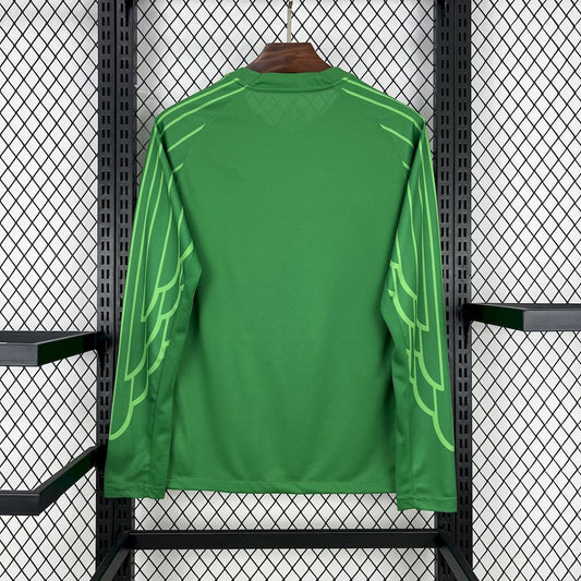 Paris Saint-Germain 2025/26 Green goalkeeper Long Sleeves Jersey