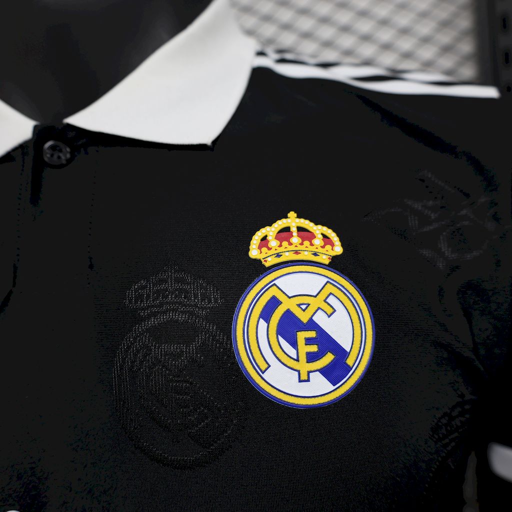 Real Madrid 2025/26 Black Special Edition Jersey Player Version