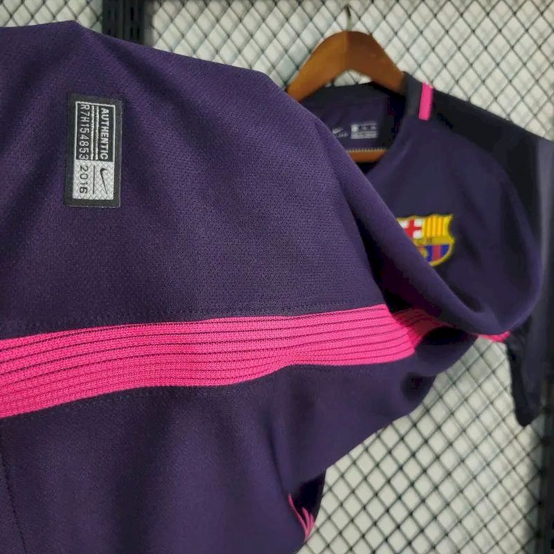 Camisa retrô alternativa do Barcelona 2016/17