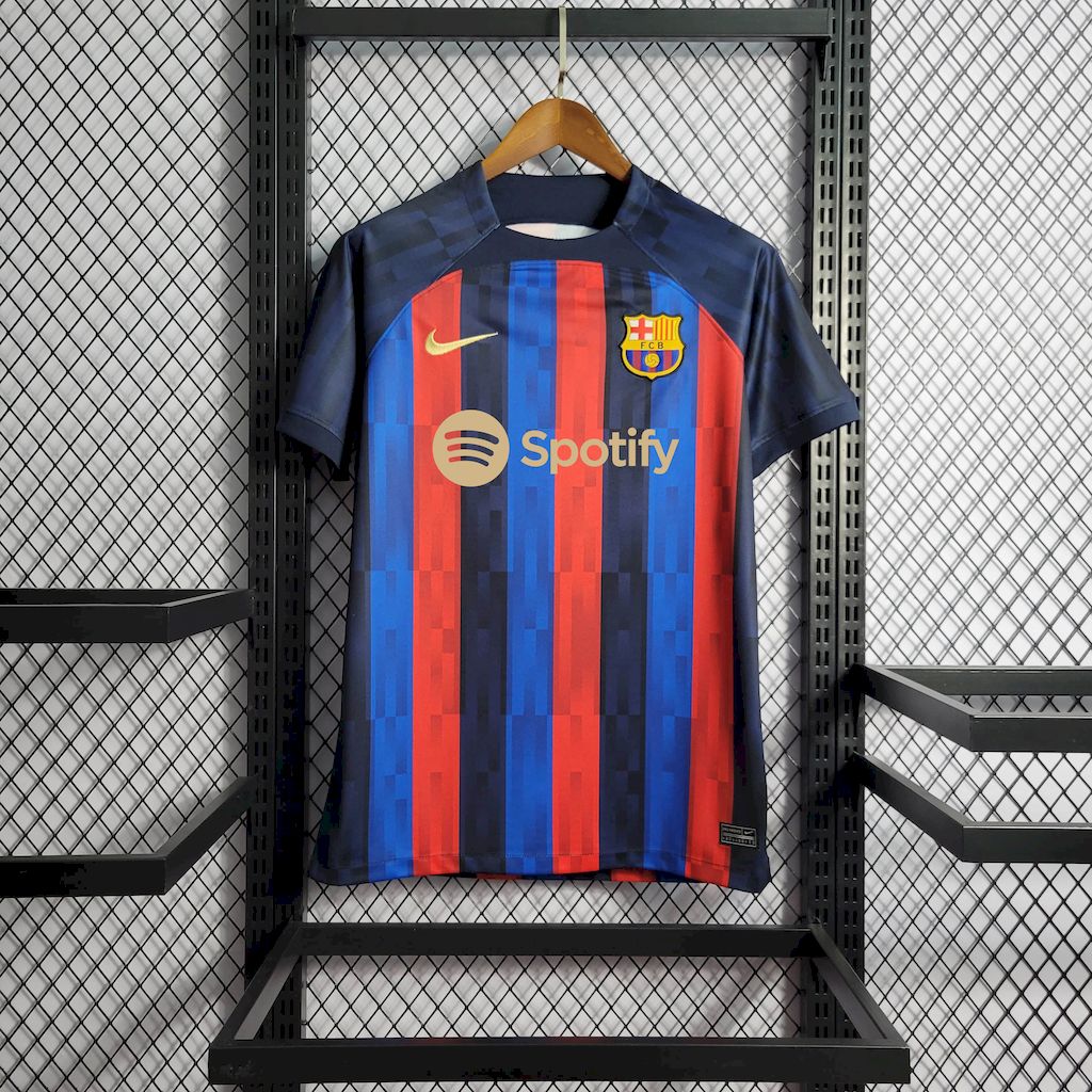 Camisa retrô principal do Barcelona 2022/23