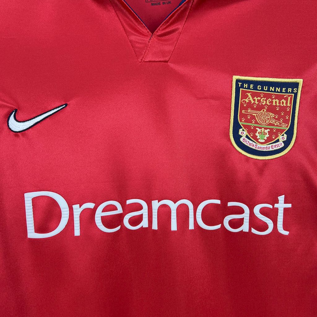 Camisa retrô do Arsenal 1999/00