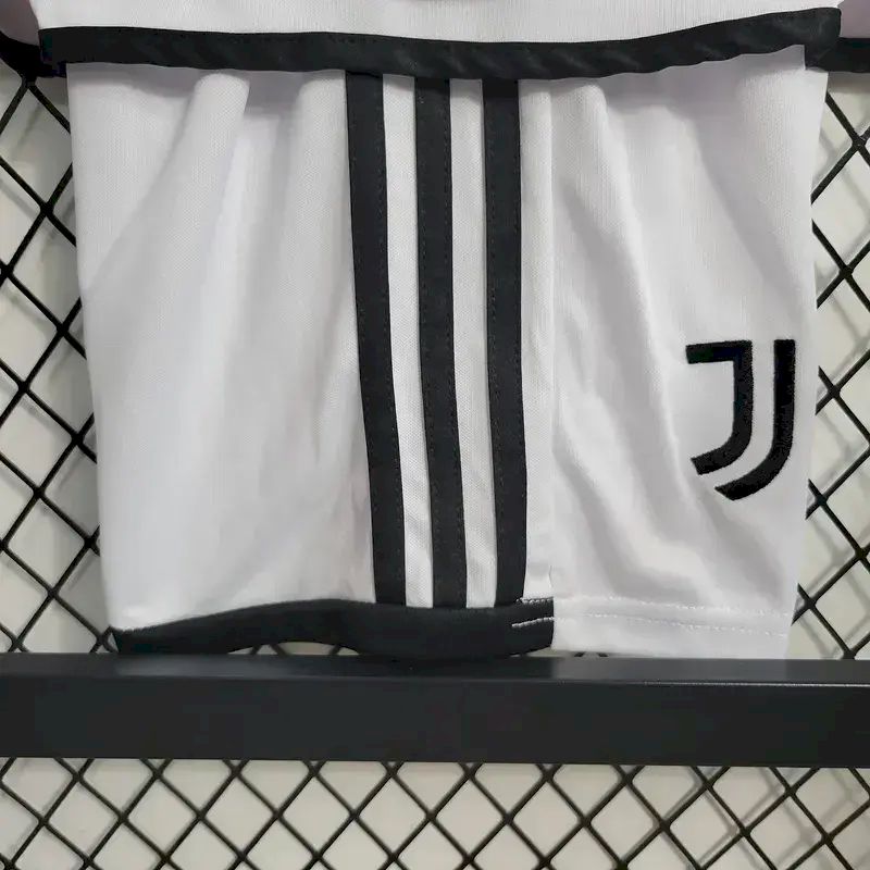 Juventus 2023/24 Away Kids Kit