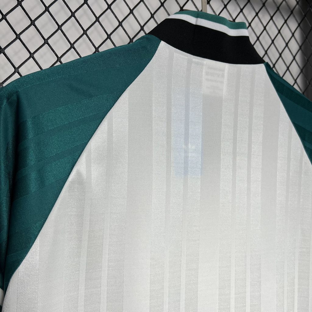 Camisa retrô reserva do Liverpool 1993/95