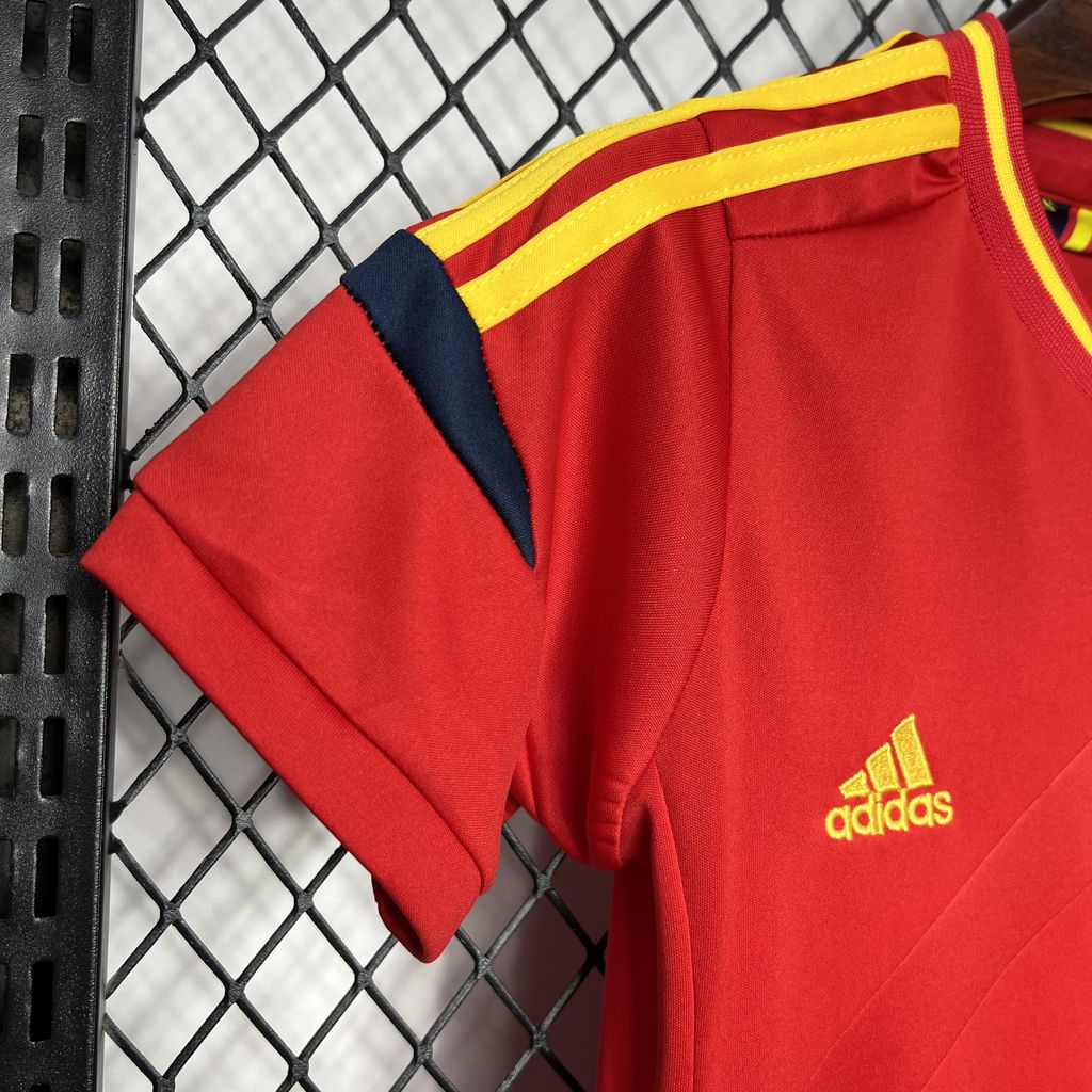 Camisa e shorts retrô infantil da Espanha 2012