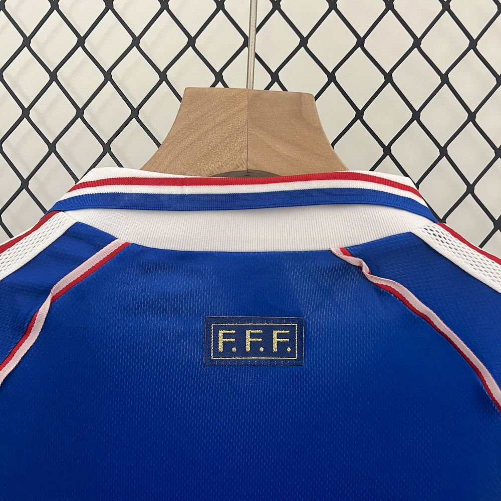 Camisa e shorts retrô infantil França 1998