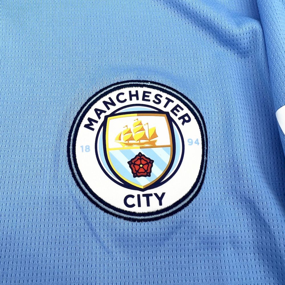 Camisa titular do Manchester City 2024/25