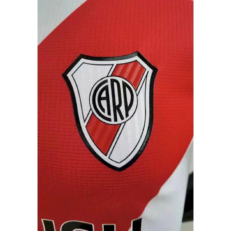 Camisa do River Plate comemorativa dos 120 anos da temporada 2021/22, versão jogadora