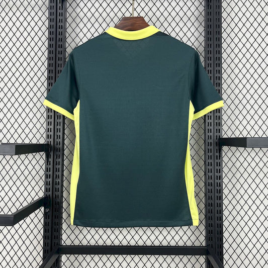 Camisa de treino verde escuro do Barcelona 2024/25