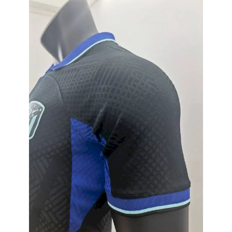 Camisa de treino pré-jogo do Atlético de Madrid 2022/23, versão jogador