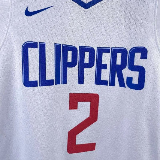 Camisa branca do time juvenil Kawhi Leonard