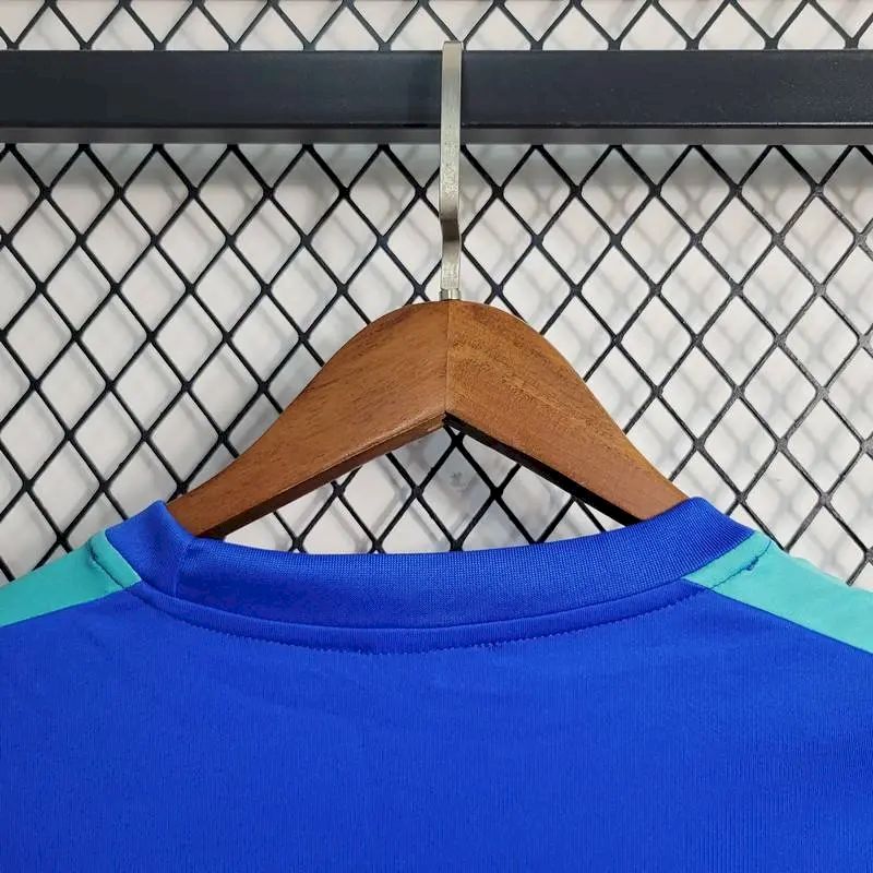 Camisa de treino pré-jogo do Barcelona 2023/24