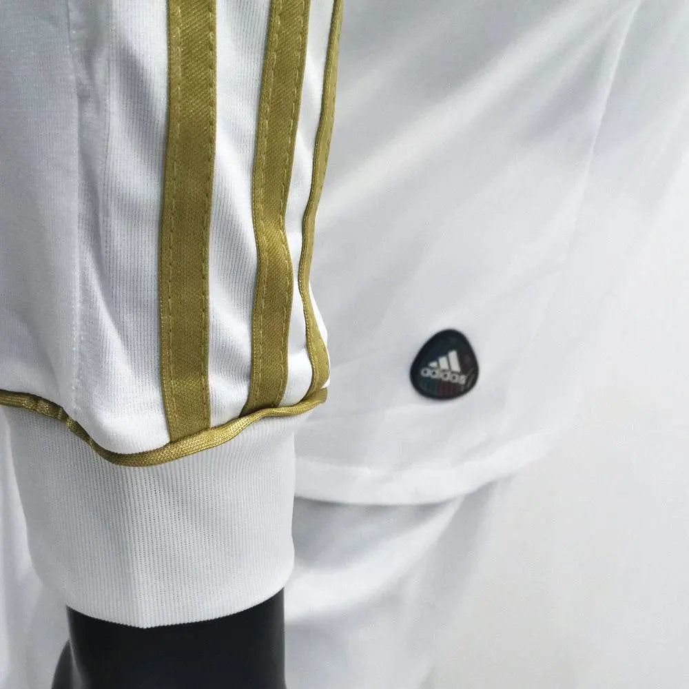 Camisa retrô de mangas compridas do Real Madrid 2011/12