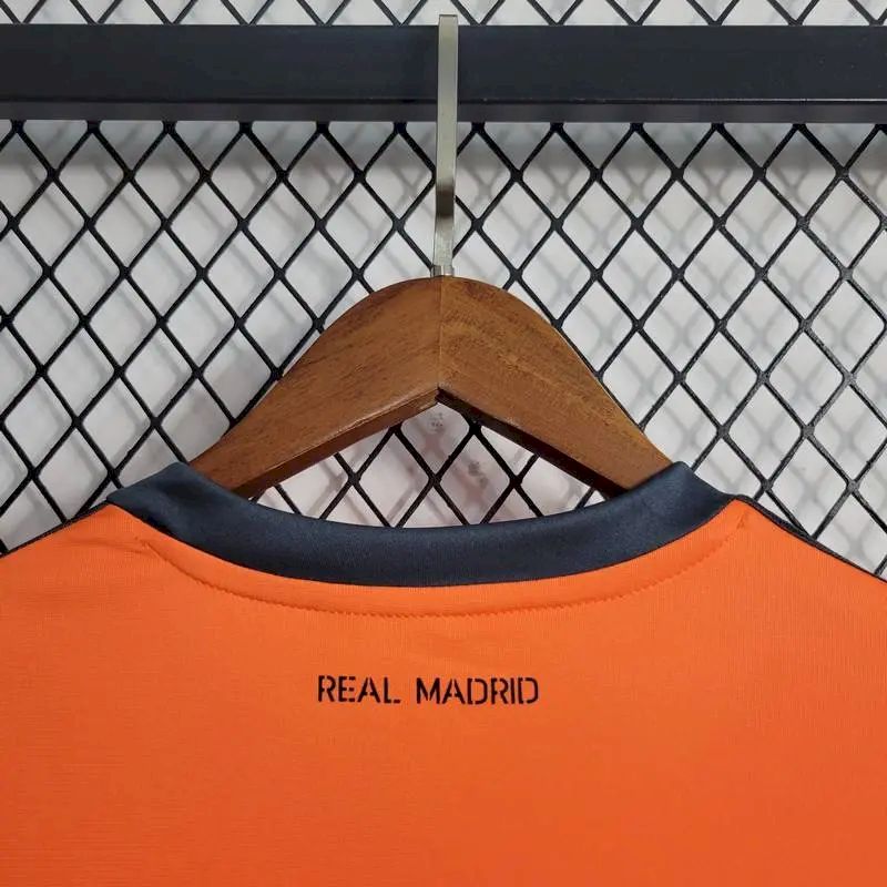 Camisa Retro Manga Longa Real Madrid 2013/14 Third