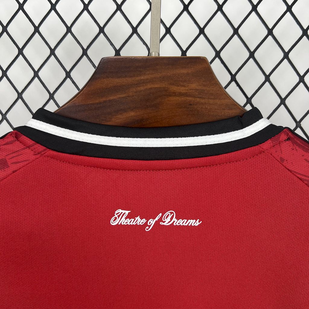 Manchester United 2025/26 Home Womens Jersey