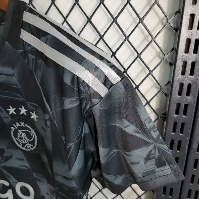 Terceiro uniforme infantil do Ajax 2023/24