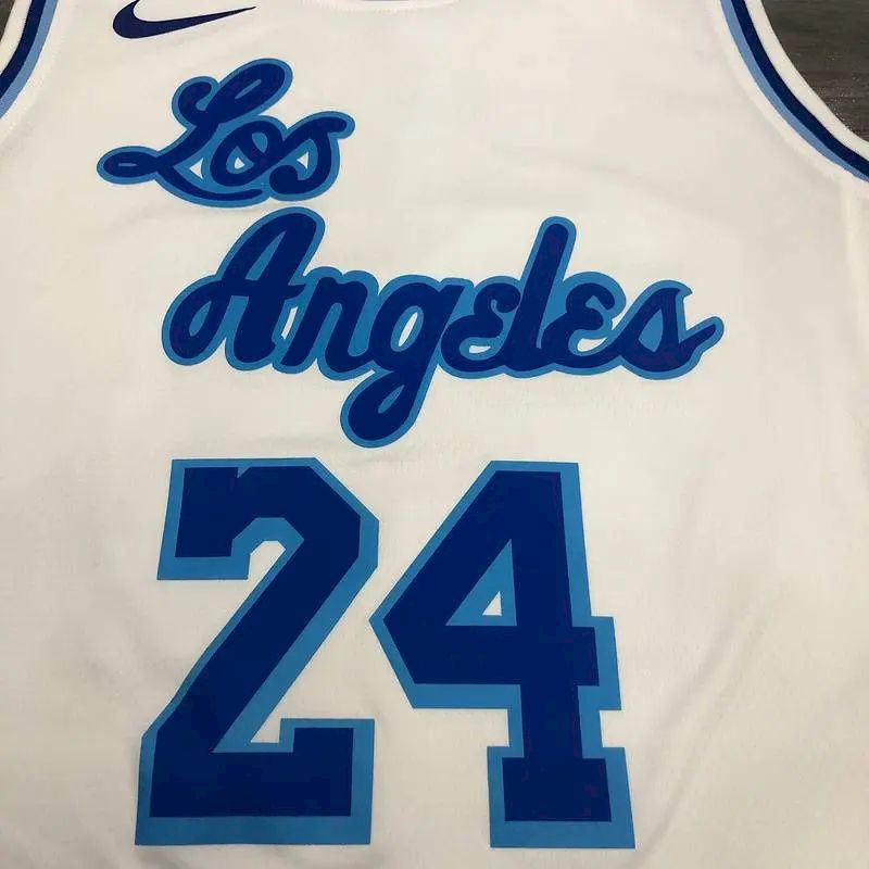 Camisa Kobe Bryant Masculina Branca Versão Jogador – Edição Clássica Retro