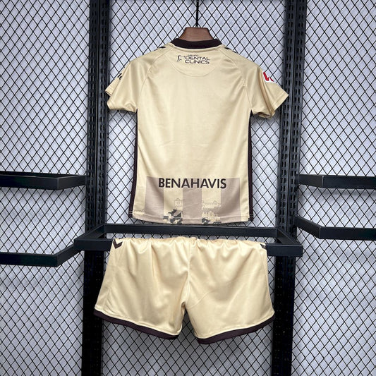 Málaga 2024/25 terceiro kit infantil fora de casa
