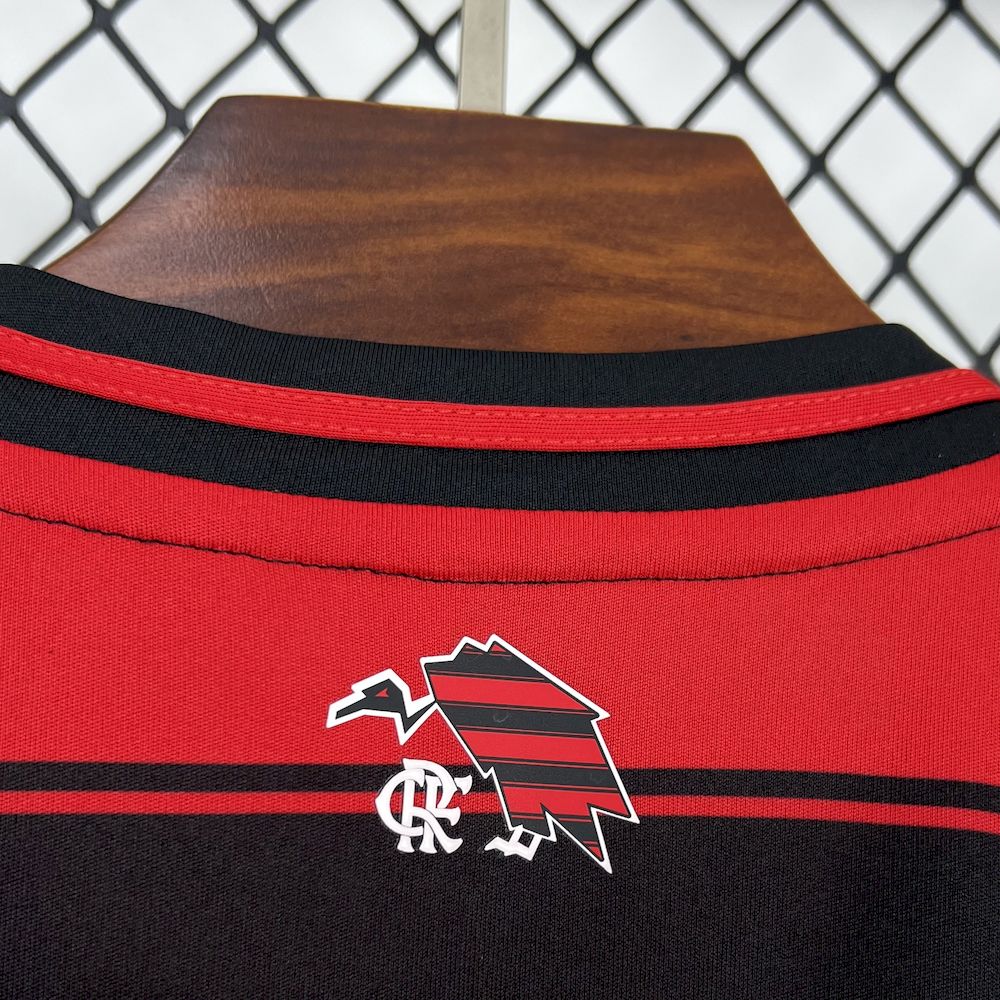 Camisa titular do Flamengo 2025/26