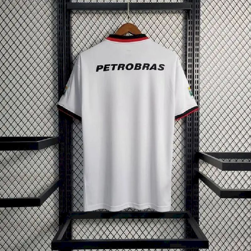 Camisa retrô do Flamengo 2001/02